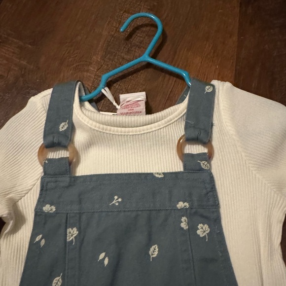 Tahari Blue Floral Kids Overalls - Picture 2 of 4